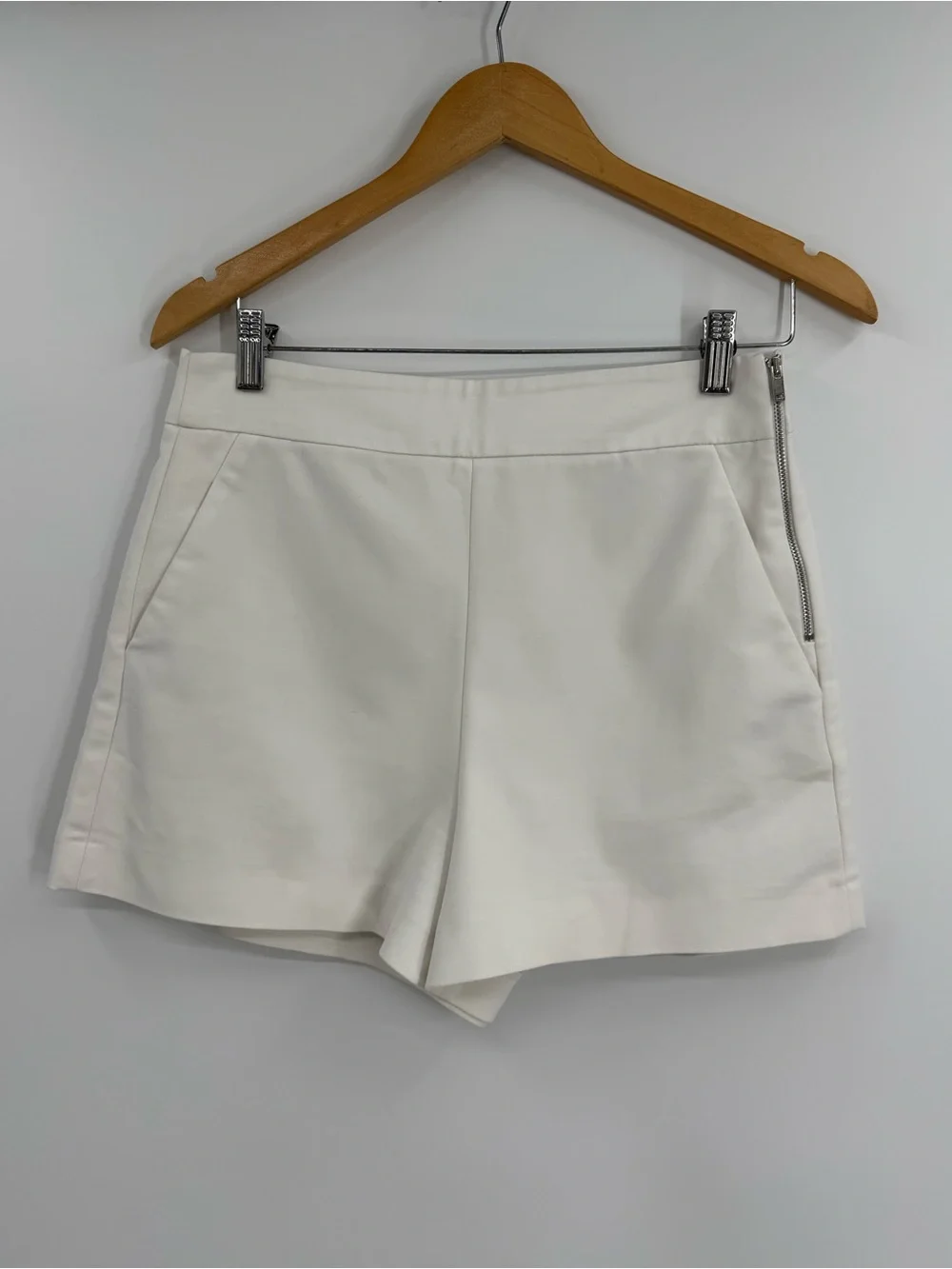 Zara High Rise Side Zip Tailored Shorts | White | Medium